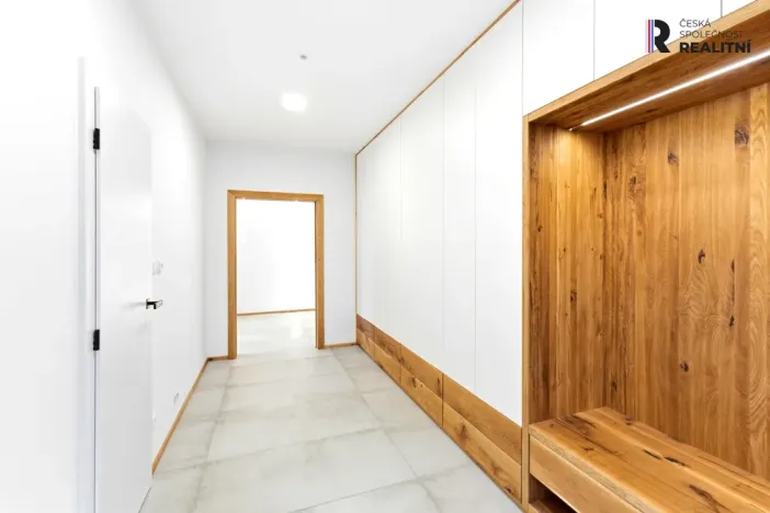 Prodej rodinného domu, Veltrusy, U Luhu, 200 m2