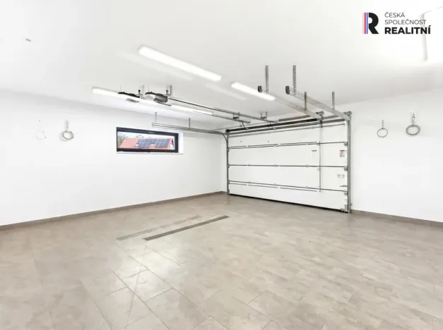 Prodej rodinného domu, Veltrusy, U Luhu, 200 m2