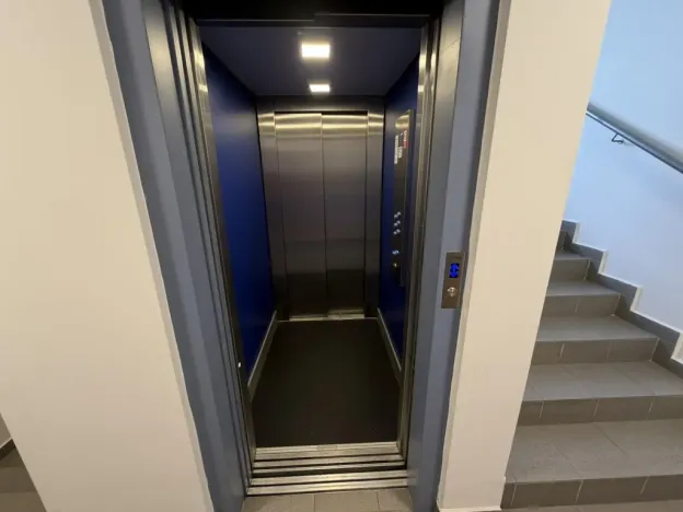 Pronájem bytu 2+kk, Praha - Malešice, U tvrze, 62 m2