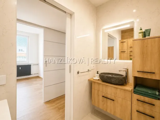 Prodej bytu 2+kk, České Budějovice - České Budějovice 2, Dlouhá, 45 m2