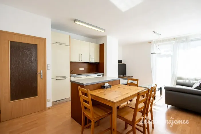 Pronájem bytu 3+kk, Praha - Vysočany, Poděbradská, 64 m2