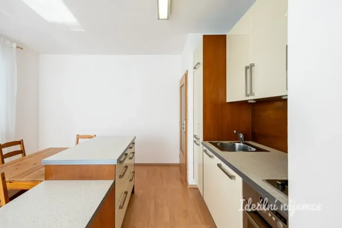 Pronájem bytu 3+kk, Praha - Vysočany, Poděbradská, 64 m2