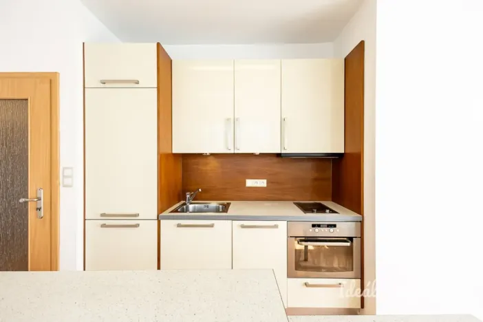 Pronájem bytu 3+kk, Praha - Vysočany, Poděbradská, 64 m2