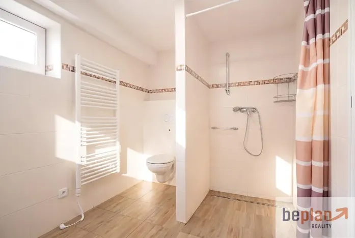 Prodej rodinného domu, Drnholec, Tyršova, 300 m2