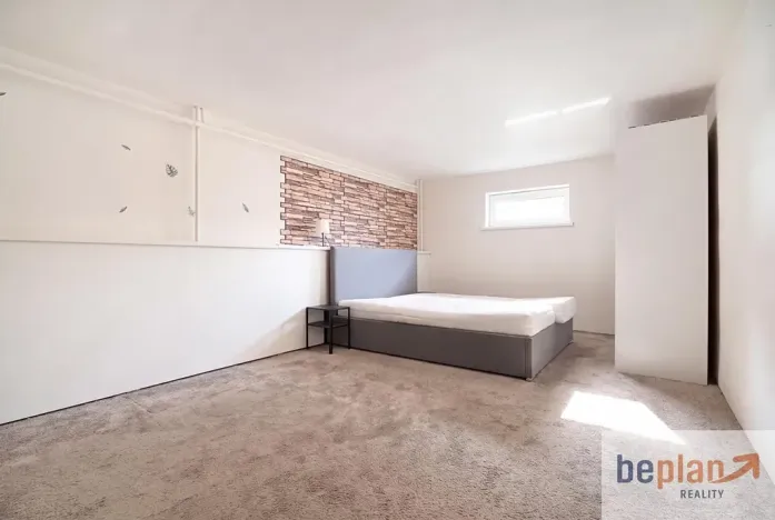 Prodej rodinného domu, Drnholec, Tyršova, 300 m2