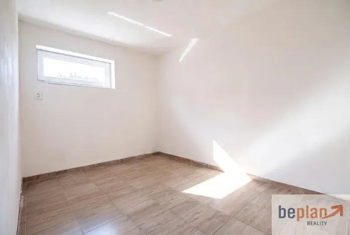 Prodej rodinného domu, Drnholec, Tyršova, 300 m2
