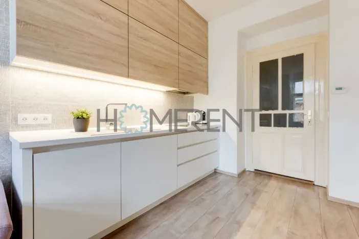 Pronájem bytu 2+kk, Praha - Nusle, Nezamyslova, 55 m2