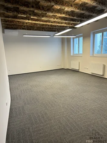 Pronájem kanceláře, Olomouc, Dolní náměstí, 103 m2