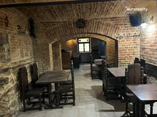 Pronájem restaurace, Mariánské Lázně, Hlavní třída, 144 m2
