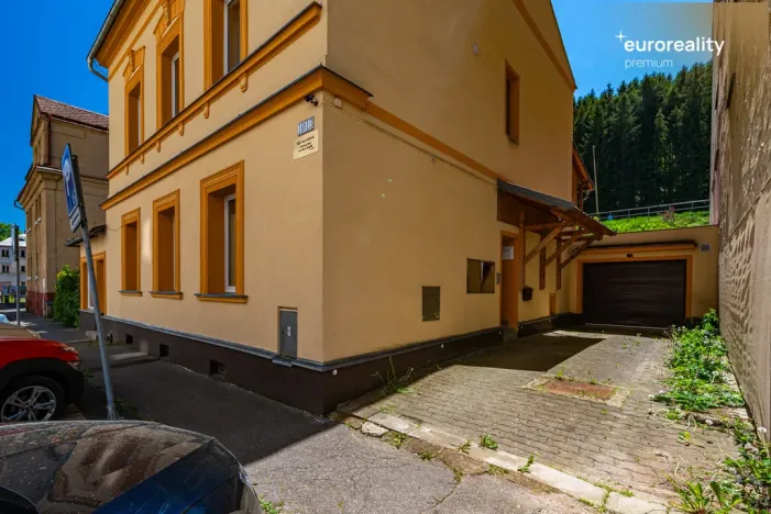 Prodej vícegeneračního domu, Kraslice, Pod nádražím, 259 m2