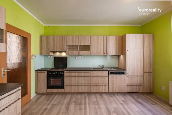 Prodej vícegeneračního domu, Kraslice, Pod nádražím, 259 m2