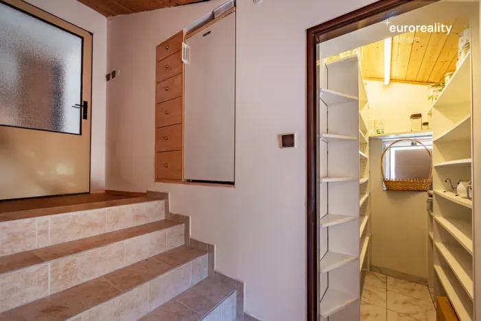 Prodej vícegeneračního domu, Kraslice, Pod nádražím, 259 m2