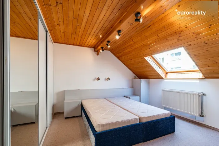 Prodej vícegeneračního domu, Kraslice, Pod nádražím, 259 m2