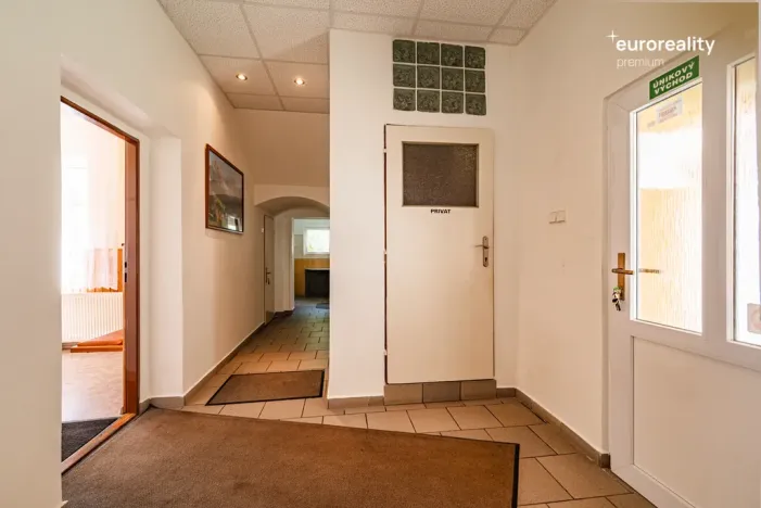 Prodej vícegeneračního domu, Kraslice, Pod nádražím, 259 m2