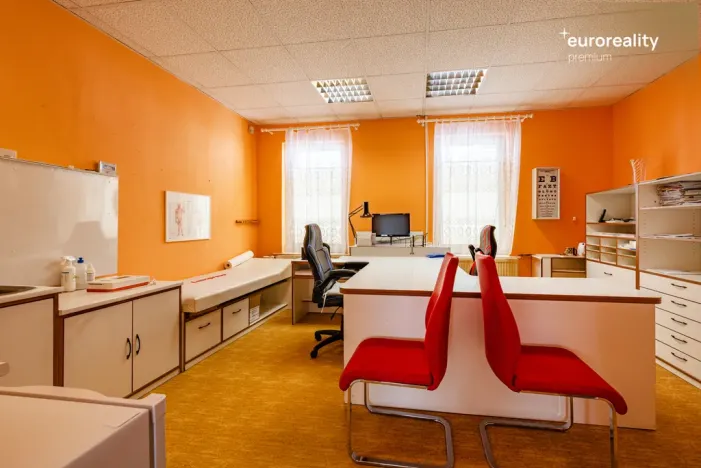 Prodej vícegeneračního domu, Kraslice, Pod nádražím, 259 m2