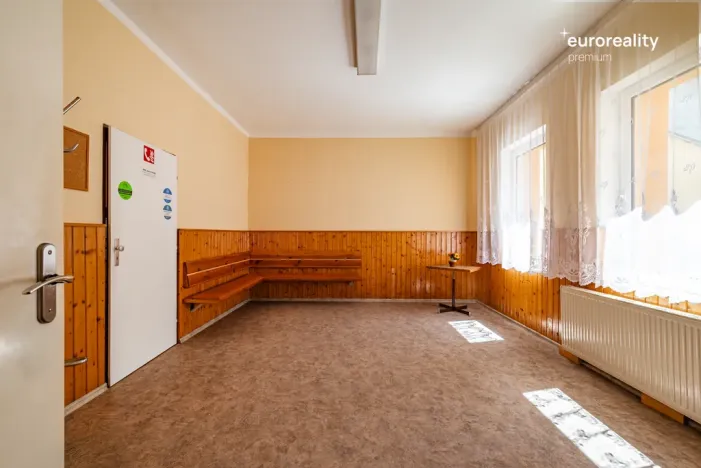 Prodej vícegeneračního domu, Kraslice, Pod nádražím, 259 m2