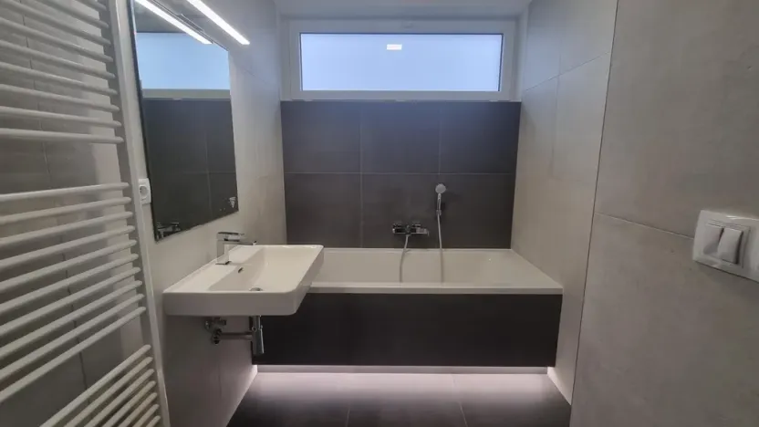 Pronájem bytu 2+kk, Pardubice - Zelené Předměstí, Pod Vinicí, 63 m2