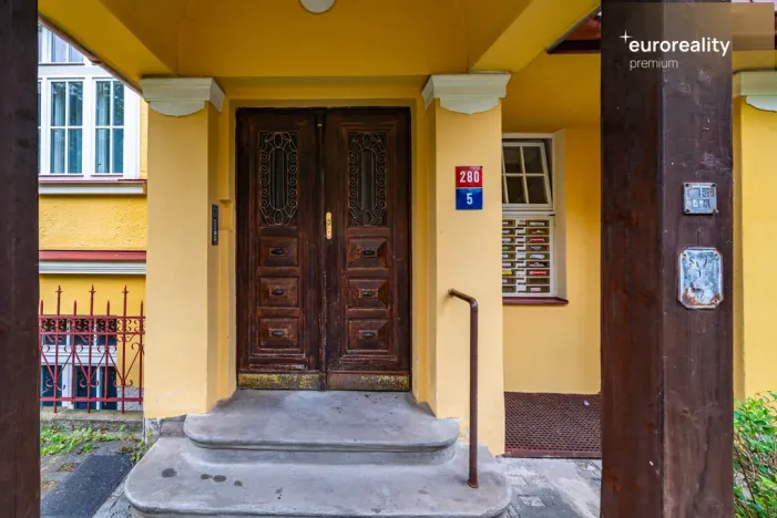 Prodej bytu 2+1, Mariánské Lázně, Hlavní třída, 79 m2