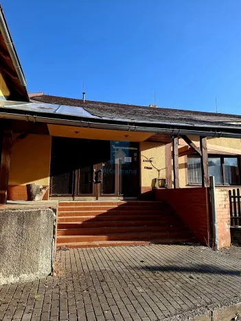 Prodej ubytování, Čenkovice, 1860 m2