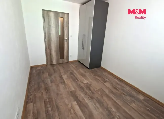 Pronájem bytu 2+kk, Kladno - Kročehlavy, Anglická, 40 m2