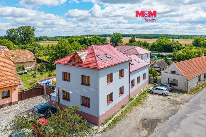 Prodej bytu 3+kk, Rožďalovice, Náměstí, 68 m2