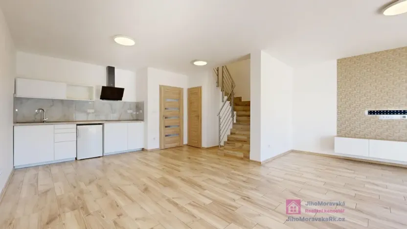 Prodej bytu 3+kk, Břeclav - Charvátská Nová Ves, Kapusty, 141 m2