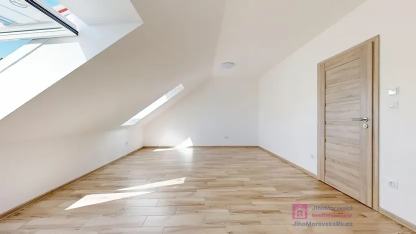 Prodej bytu 3+kk, Břeclav - Charvátská Nová Ves, Kapusty, 141 m2