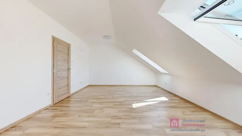 Prodej bytu 3+kk, Břeclav - Charvátská Nová Ves, Kapusty, 141 m2
