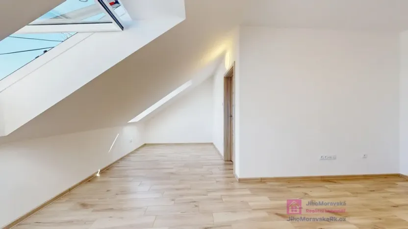 Prodej bytu 3+kk, Břeclav - Charvátská Nová Ves, Kapusty, 141 m2
