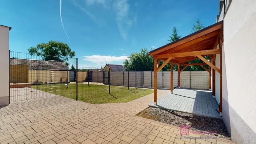 Prodej bytu 3+kk, Břeclav - Charvátská Nová Ves, Kapusty, 141 m2