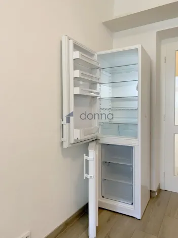 Pronájem bytu 2+kk, Praha, Velvarská, 38 m2