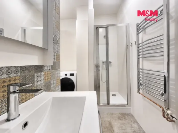 Pronájem bytu 2+kk, Praha - Bubeneč, Eliášova, 59 m2