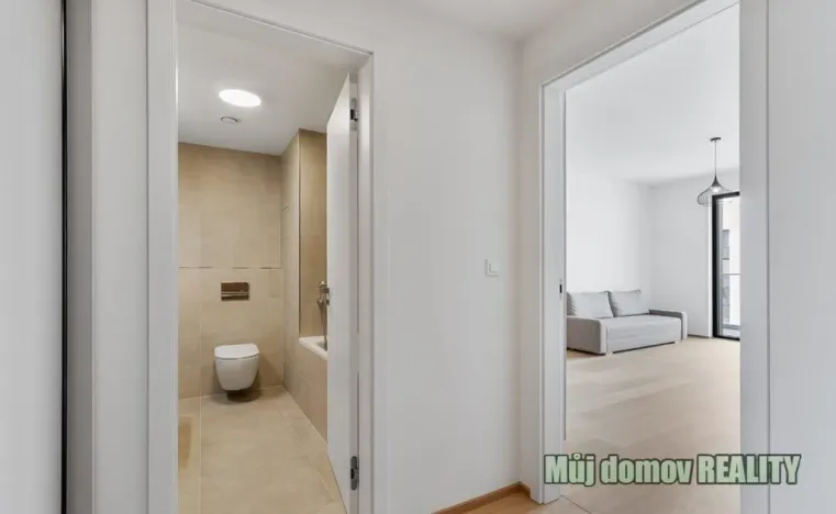 Pronájem bytu 1+kk, Praha - Hrdlořezy, V třešňovce, 40 m2
