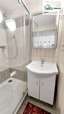 Pronájem bytu 3+1, Cheb, Valdštejnova, 76 m2
