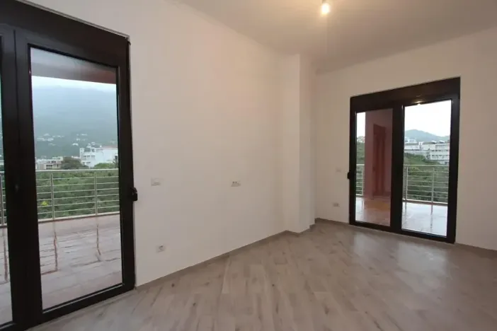 Prodej bytu 4+kk, Dobrá Voda, Černá Hora, 126 m2