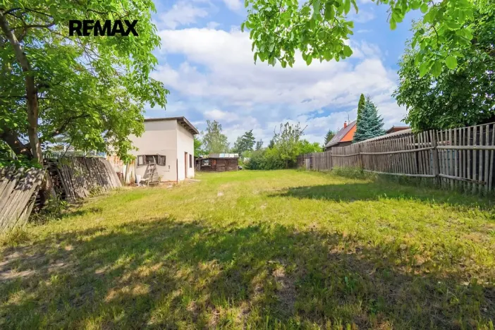 Prodej pozemku pro bydlení, Břasy, 678 m2