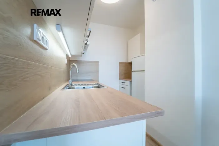Pronájem bytu 2+kk, Praha - Háje, Mendelova, 49 m2