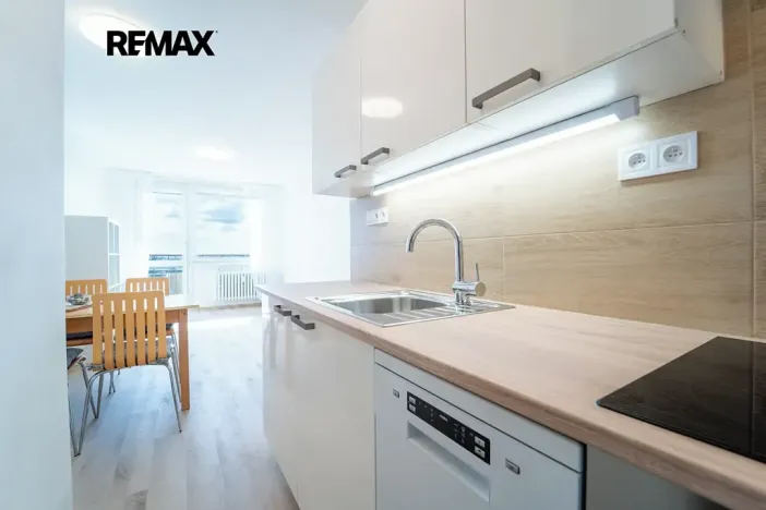 Pronájem bytu 2+kk, Praha - Háje, Mendelova, 49 m2