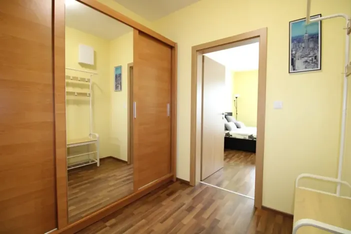 Pronájem bytu 1+kk, Praha - Čakovice, Bermanova, 36 m2