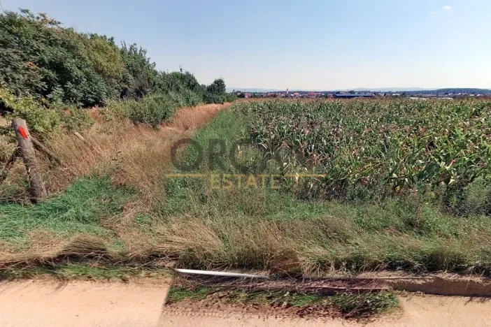 Prodej podílu komerčního pozemku, Moravský Písek, 1525 m2