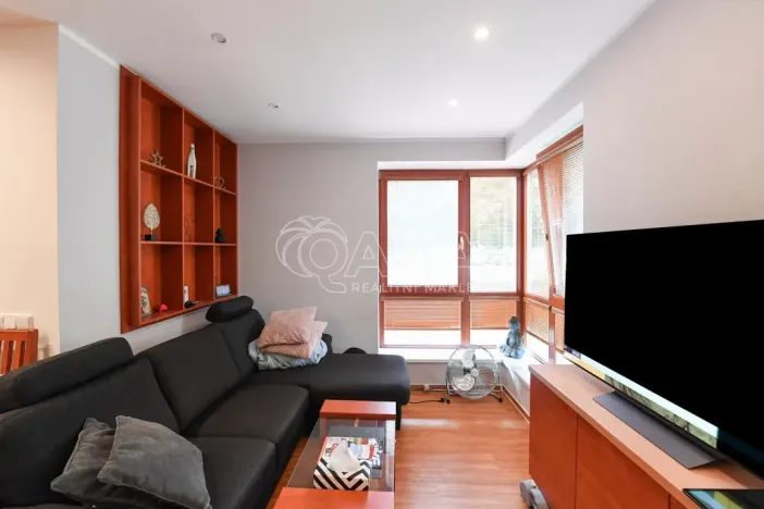 Prodej obchodního prostoru, Jesenice, Cedrová, 56 m2