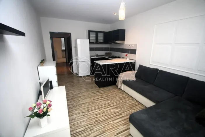 Pronájem bytu 2+kk, Praha - Strašnice, Ke Strašnické, 36 m2