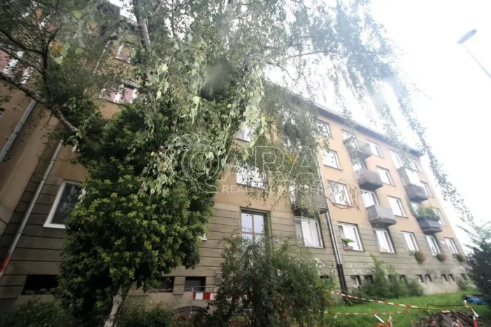Pronájem bytu 2+kk, Praha - Strašnice, Ke Strašnické, 36 m2