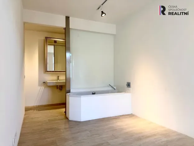 Pronájem bytu 1+1, Praha - Nové Město, Gorazdova, 44 m2