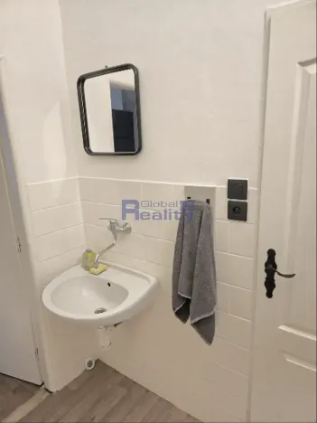 Pronájem obchodního prostoru, Hradec Králové, Pražská třída, 200 m2