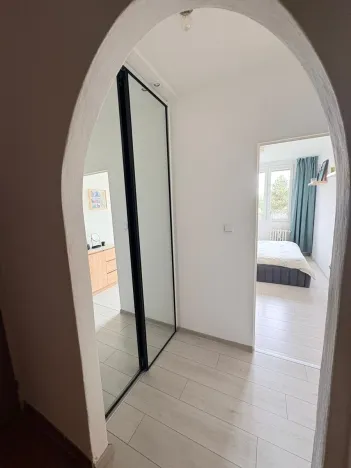 Prodej bytu 2+kk, Praha, Bazovského, 42 m2