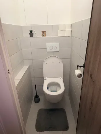 Prodej bytu 2+kk, Praha, Bazovského, 42 m2