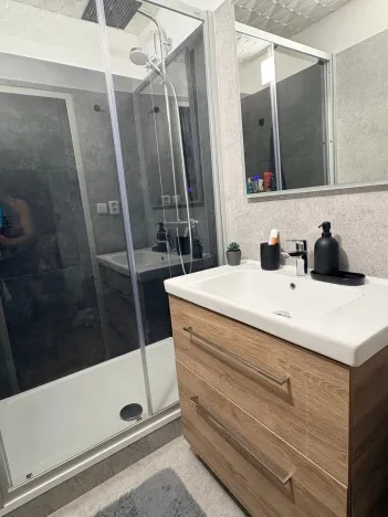 Prodej bytu 2+kk, Praha, Bazovského, 42 m2
