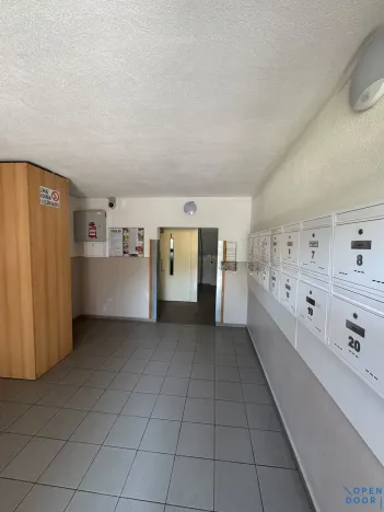 Pronájem bytu 1+1, Chomutov, Pod Břízami, 36 m2