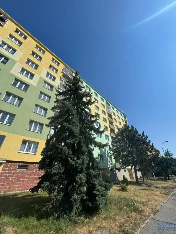 Pronájem bytu 1+1, Chomutov, Pod Břízami, 36 m2